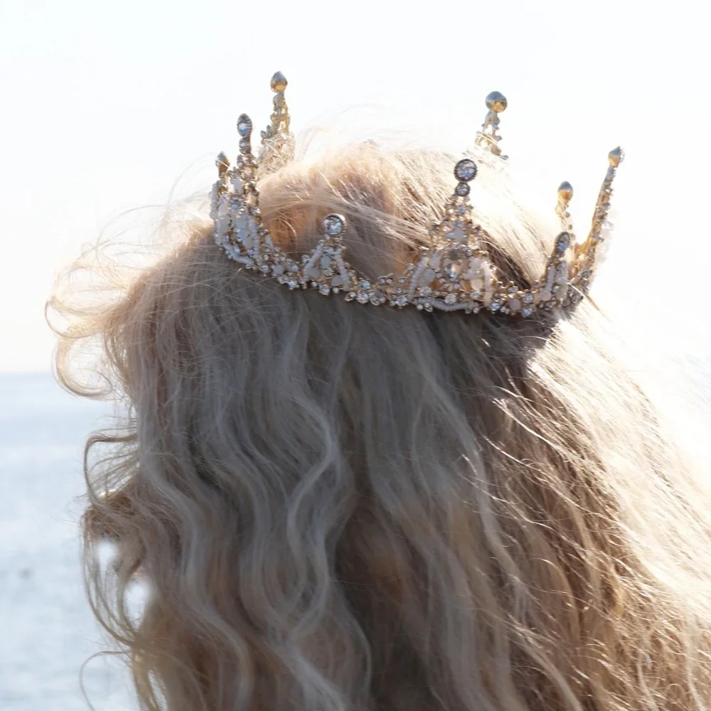👑 Sparkling Princess White Opaque Crystal Crown ✨